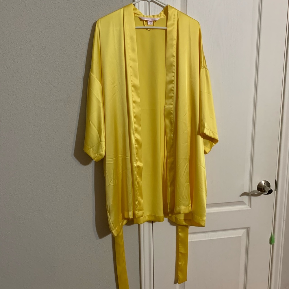 Victoria’s Secret yellow polyester robe, OS